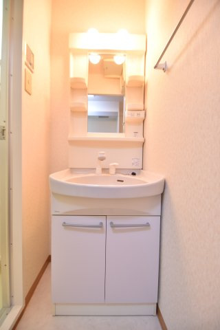 大阪市都島区都島北通２丁目の賃貸マンションの独立洗面台