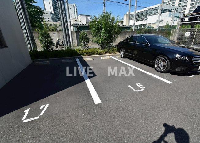 【駐車場】エステムコート新大阪10ザ・ゲート