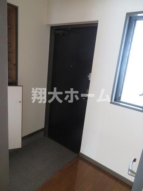 ベルメゾンリモーネの玄関