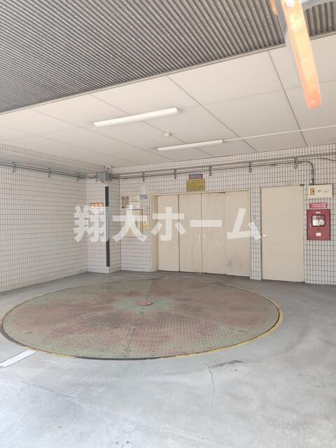 上野北ビューハイツの駐車場