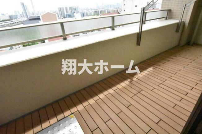 ベリスタ都立汐入公園のバルコニー