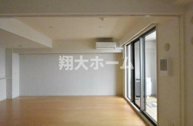 ベリスタ都立汐入公園の居間・リビング|家具家電は付きません