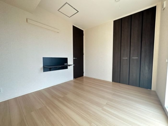 トレス日明壱番館の洋室