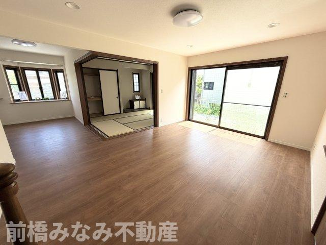 【中古】高崎市新町　４LDK＋Sの居間・リビング|ゆったりとしたリビングです