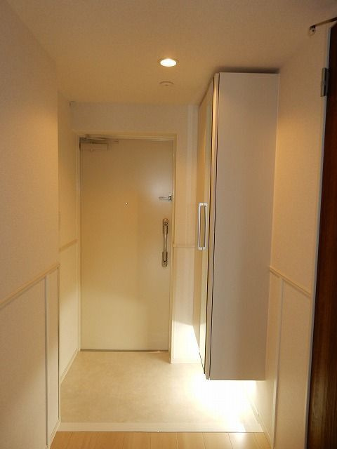 パラッツオ　入倉の玄関