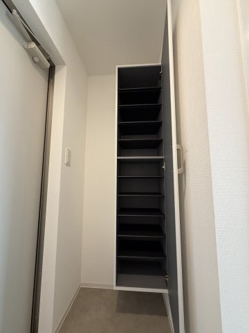ジーメゾン名古屋中川グレイスの収納|シューズボックス