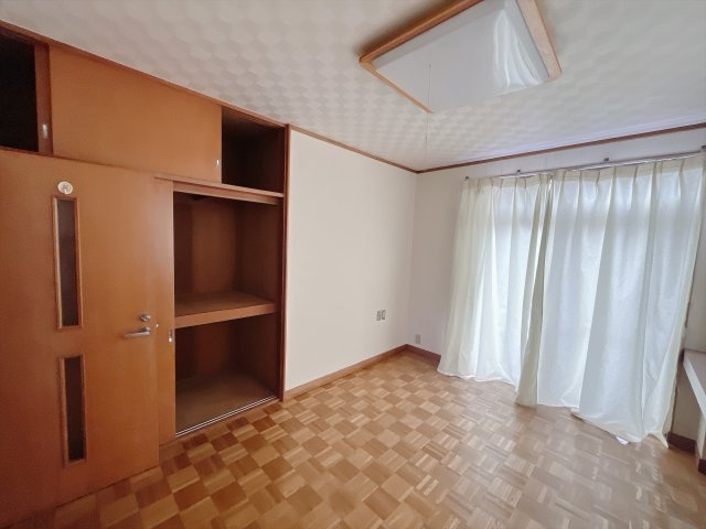 【中古戸建】前橋市日吉町2丁目の洋室|■洋室｜子供部屋のメリットは「自立心を養うことができる」「自分で整理整頓できるようになる」そして、お子様が成長した際には「プライバシーを確保できる」といい事だらけ♪