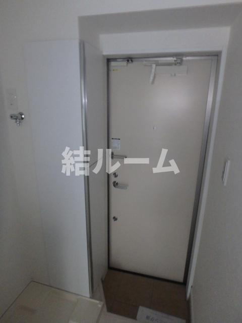 豊島区千早２丁目のアパートの玄関