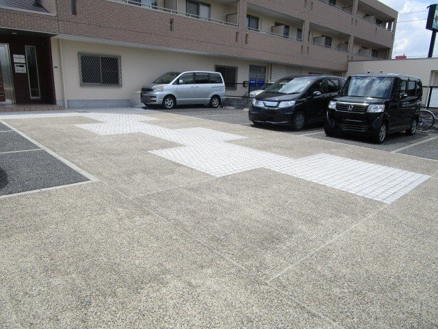 【駐車場】 | サンローゼ