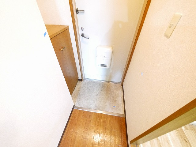 エスポワール三松の玄関