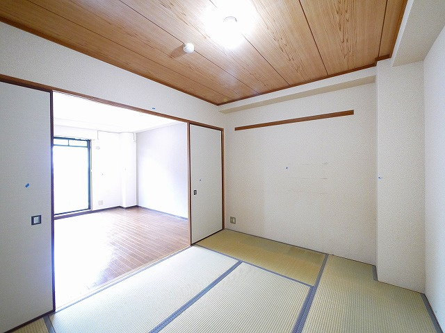 エスポワール三松の和室