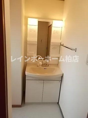 特典：仲介手数料が無料です!!の洗面所|独立洗面台です