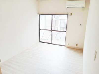 【居間・リビング】 | グレード志村 | 洋室のお部屋です。