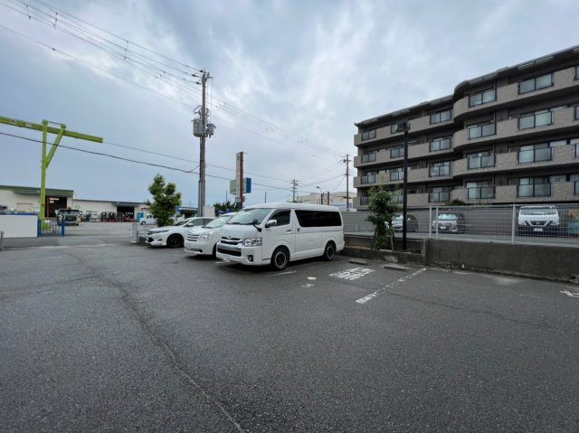 ニューバーリヤ学院坂の駐車場