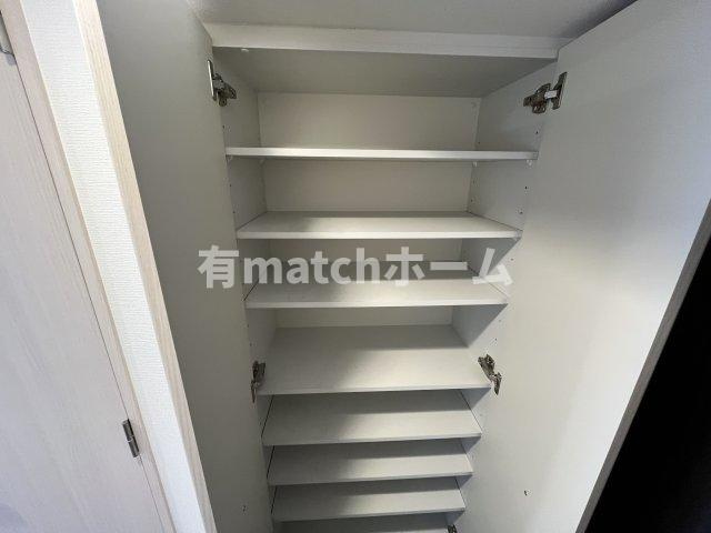 エスリードレジデンス都島シティフロントの収納|(参考)同マンション反転間取り他部屋の写真