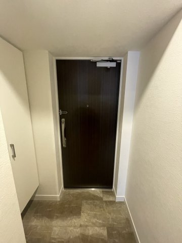 スプランディッド堀江の玄関