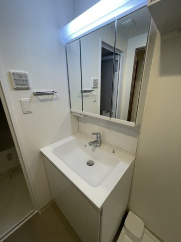 スプランディッド堀江の独立洗面台
