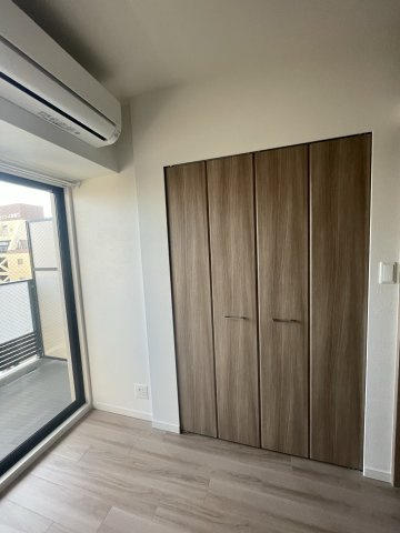 スプランディッド堀江の洋室|イメージとして同建物他部屋を表示しています