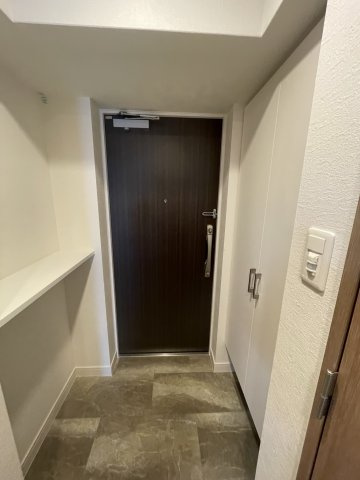 スプランディッド堀江の玄関