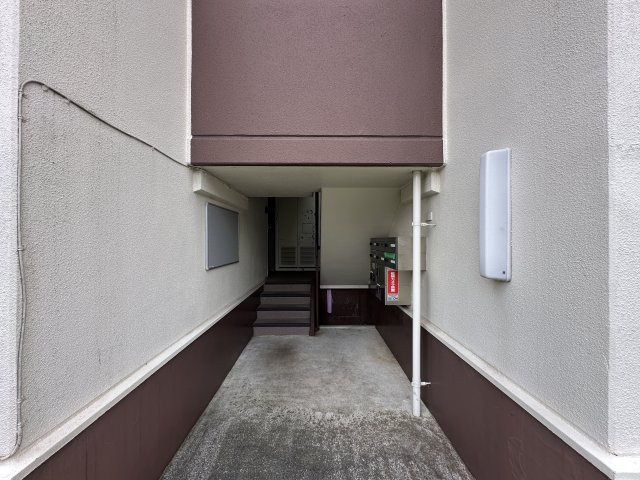 サニーハイツ土方のエントランス