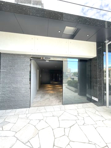 S-RESIDENCE難波大国町Deuxのエントランス