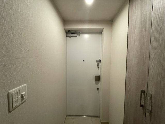 プレディアコート本町の玄関