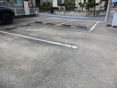 【駐車場】 | ハイツランビニオン | 建物前駐車場