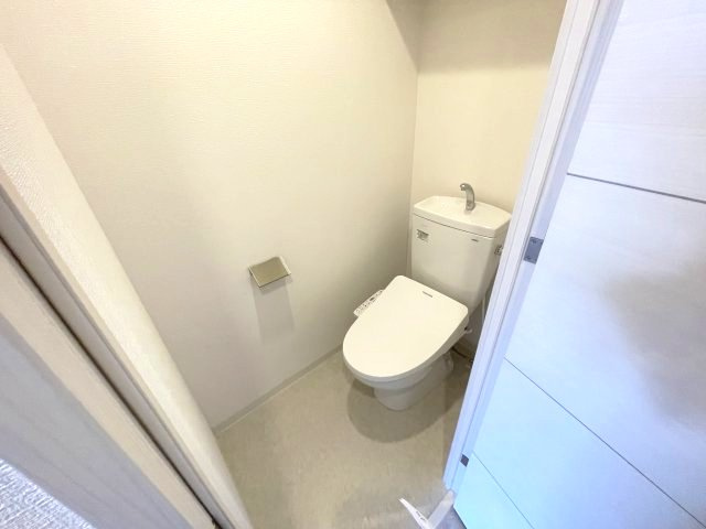 スプランディッド難波SOUTHのトイレ|イメージとして同マンション他部屋を表示しています