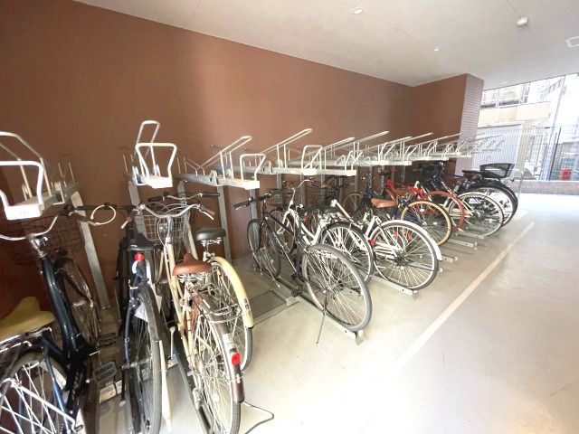 プレジオ海老江の駐車場