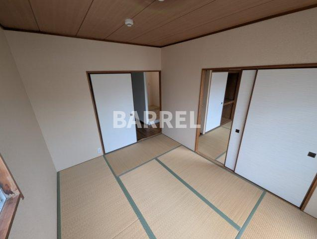 成小路ハイツの和室