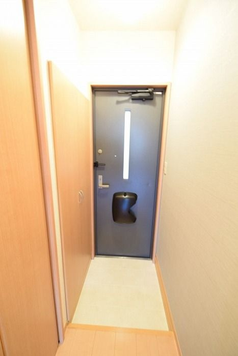 メゾンエスポワールの玄関