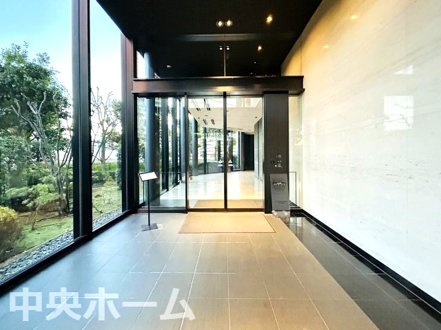 シティタワーズ豊洲ザ・ツインノースタワーの防犯設備|【オートロック】オートロックシステムでセキュリティ充実。当たり前ですが、安全で安心して暮らすのって大事ですよね。お探しのご条件でオートロック付きの物件を探す方も多いですがやはりセキュリティは大事です。