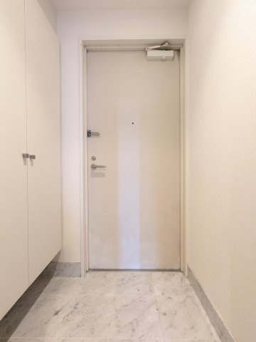 エムジー目黒駅前の玄関|ゆったりとした玄関です