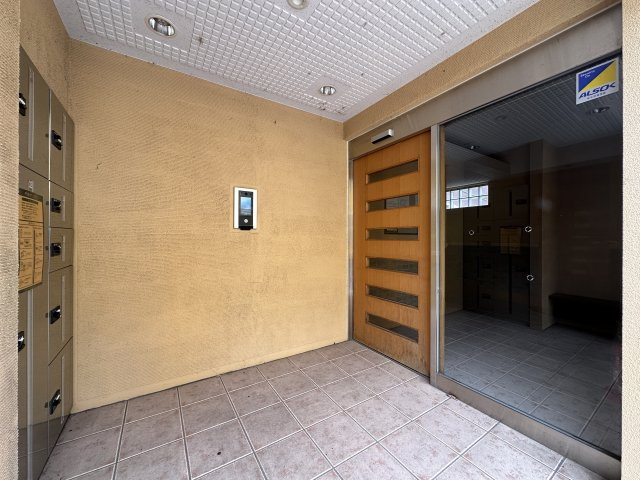 川崎市麻生区王禅寺西１丁目の賃貸マンションのエントランス