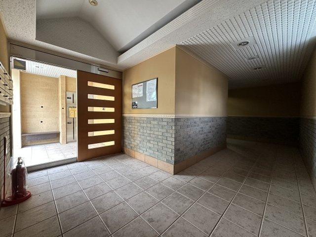 川崎市麻生区王禅寺西１丁目の賃貸マンションのロビー