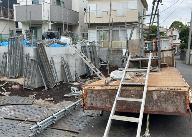 【防犯設備】 | 当然のことではありますが、オートロックやセンサーライト、ホームセキュリティーなどの防犯設備があれば、小さいお子様がいるご家庭も安心ですよね！まず物件購入の際は、防犯設備もチェックするようにしましょう。