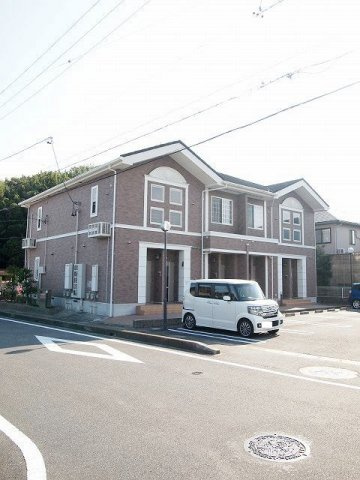 メゾン　アンソレイエＳ　　 刈谷市近郊の賃貸はクラスホーム刈谷店の駐車場|車をお持ちの方に嬉しい駐車場付きの物件です