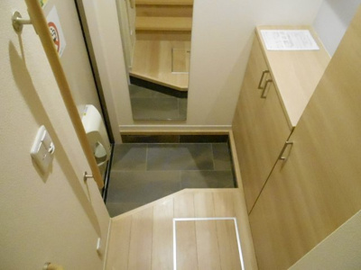 【玄関】 | シャーメゾン東上野芝
