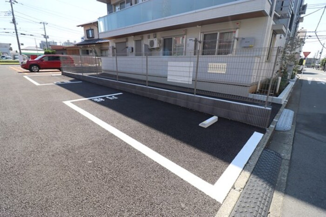 【駐車場】 | プランドール | 駐車場