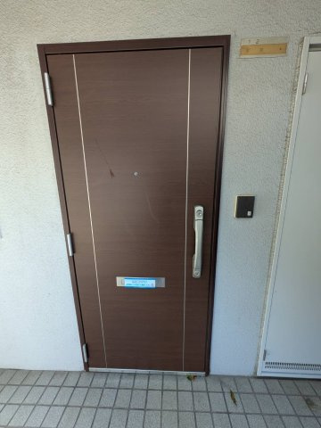 ライオンズマンション西江井ヶ島の玄関