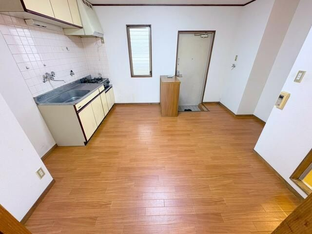 かねしちマンション