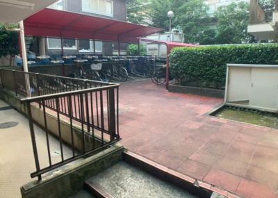 【駐輪場】 | グリーンコーポ小田急相模原Ⅱ | マンションの駐輪場は、事前に空きがあるか確認を取ると安心です。せっかく入居したのに駐輪スペースがない！なんてことになったら大変ですよね。そこで、内見時や購入前にはまず事前に確認しておくと良いでしょう。