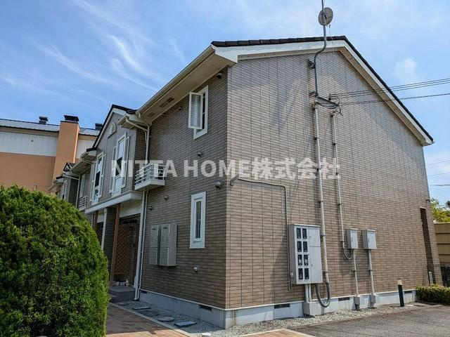 ラフィネ・ロジュマンAの外観|外部物置がついています◇