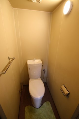 サルヴァトーレ津福【10,000円キャッシュバック対象物件】のトイレ|落ち着いたトイレです