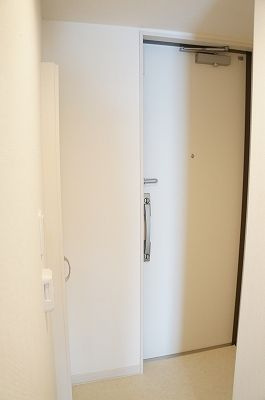 リブリ・ヴァンクール勝田台北の玄関