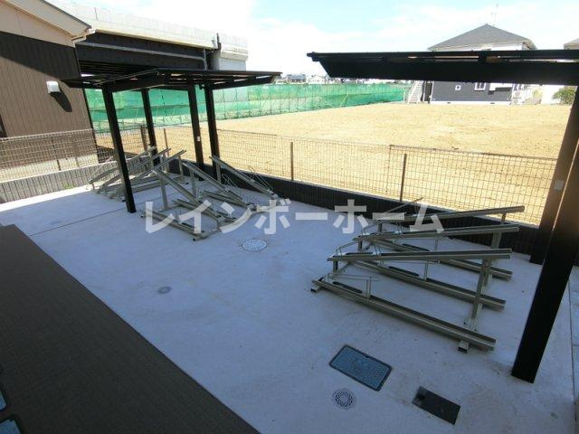 仲介手数料（賃料の1.10ヵ月）の50％OFF対象物件！の駐車場|車をお持ちの方に嬉しい駐車場付きの物件です