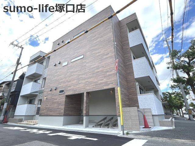 フジパレス尼崎ガーデンⅢ番館の外観