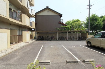 【駐車場】 | さくらマンション中川 | ※イメージ写真です