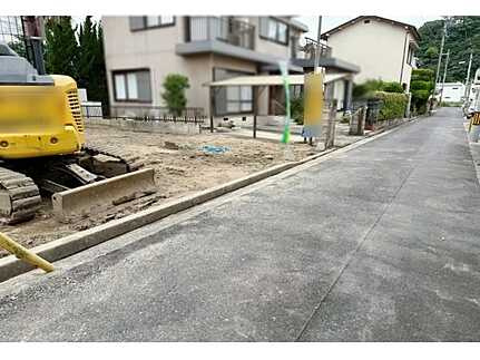 広島市佐伯区海老園３丁目の前面道路含む現地写真