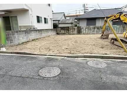広島市佐伯区海老園３丁目の前面道路含む現地写真
